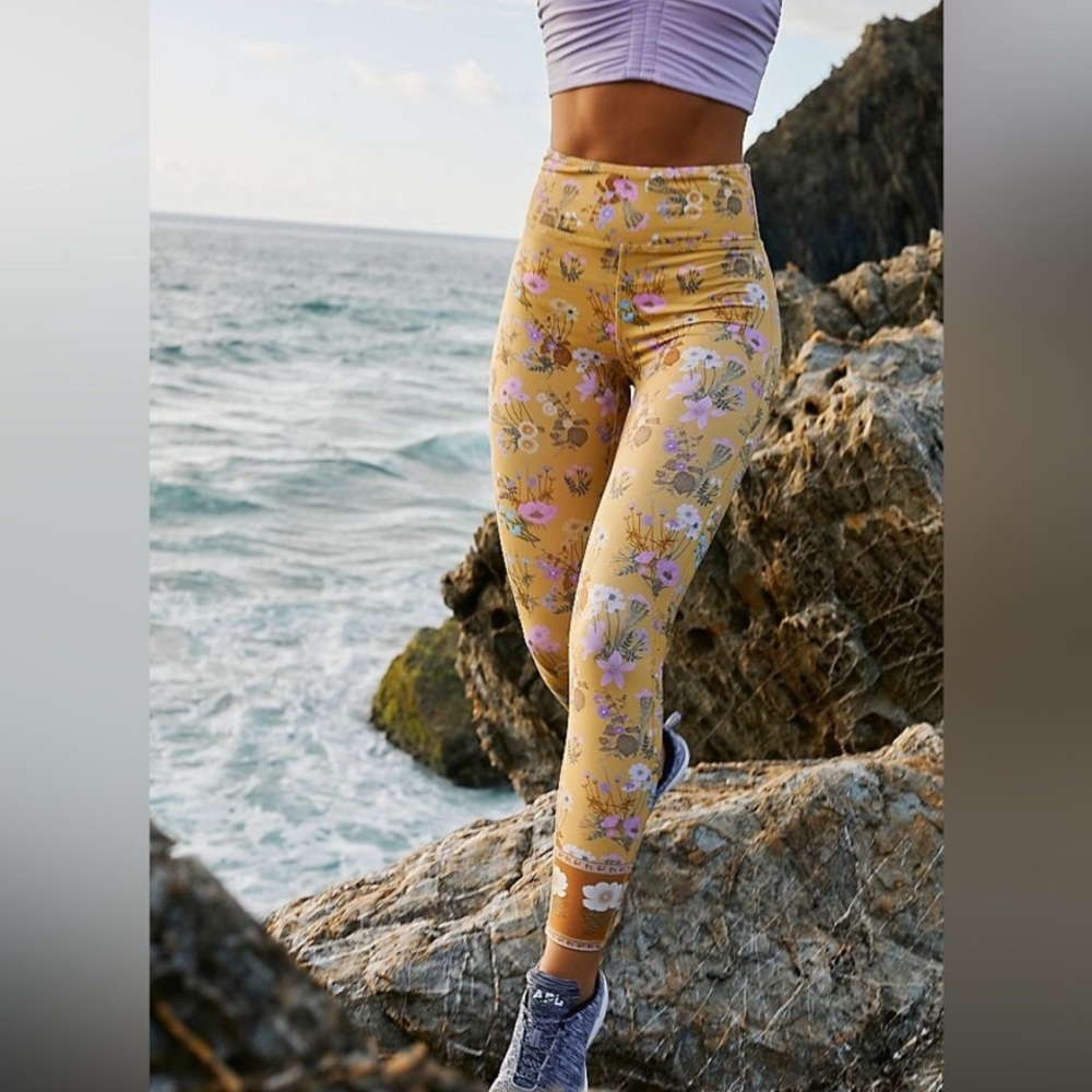 Spell and the Gypsy Wild Bloom Leggings NWT size XXL